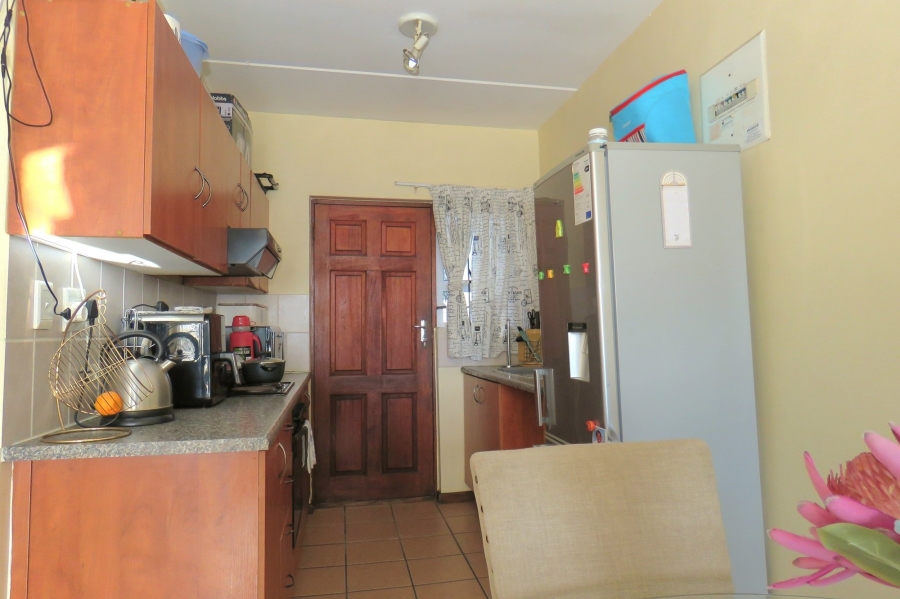 To Let 2 Bedroom Property for Rent in Parklands Western Cape